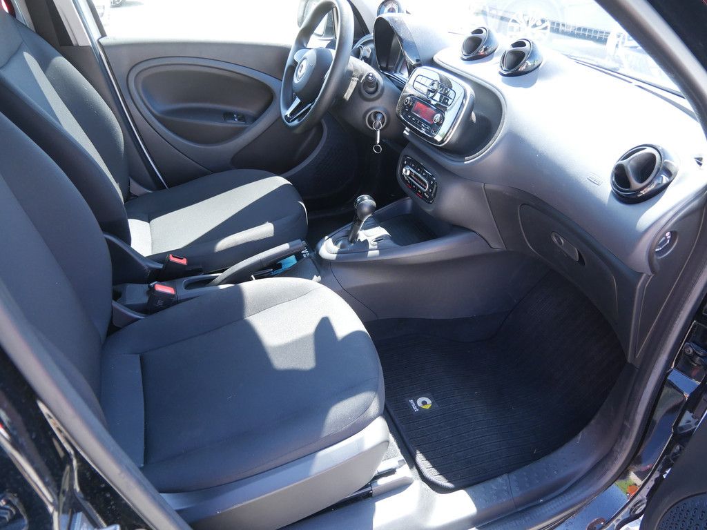 Fahrzeugabbildung Smart EQ forfour KLIMAAUTOMATIK