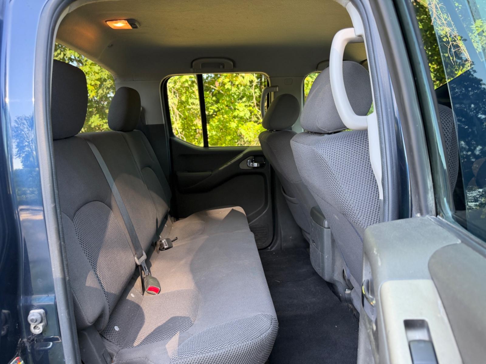 Nissan Navara D40 Double Cab 2.5 dCi 171 ch • BVA • 4x4 • Toit Ouvrant • Sièges chauffants