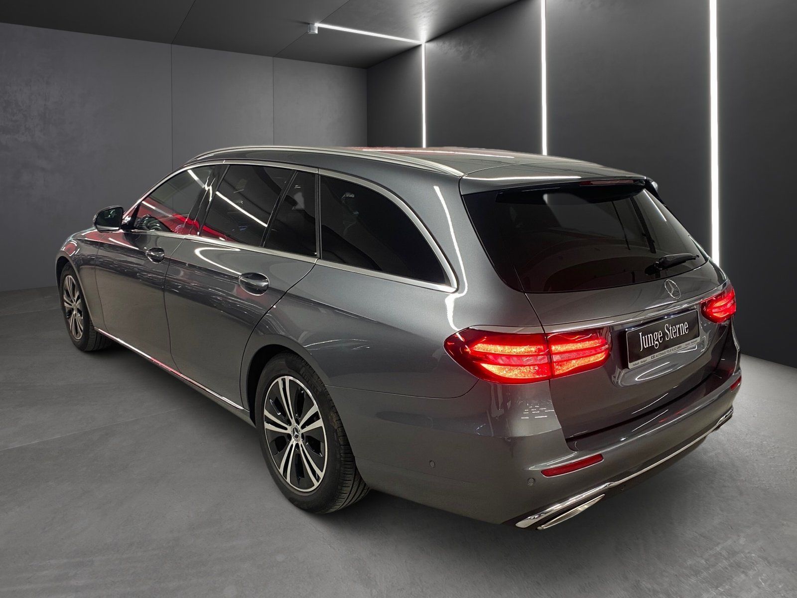 Fahrzeugabbildung Mercedes-Benz E 300 T Avant*Distro*Totwink*Multibeam*Comand*