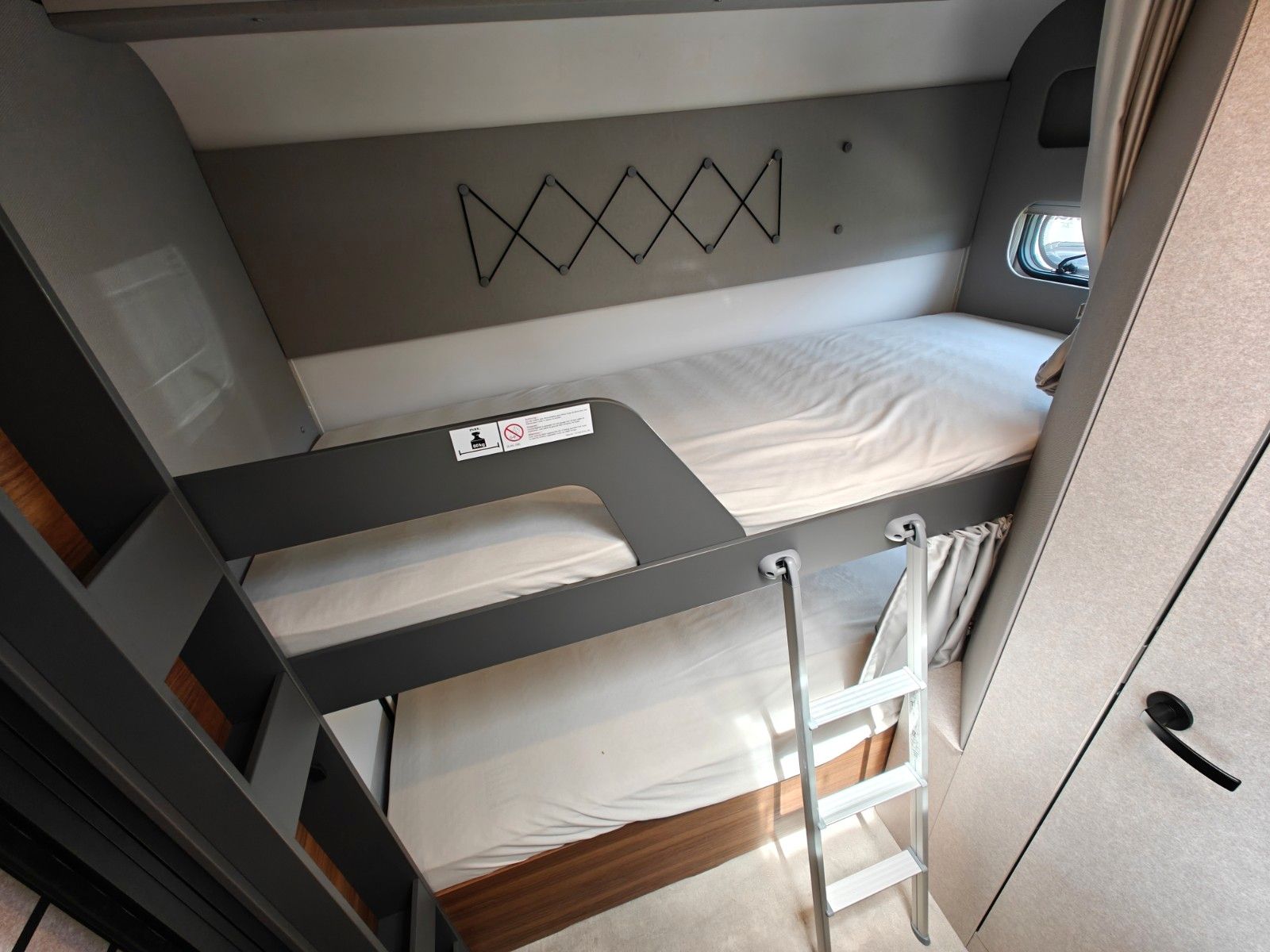 Fahrzeugabbildung HYMER / ERIBA / HYMERCAR Novaline 515 2026
