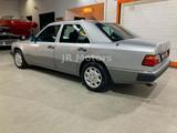 Mercedes-Benz 220E *Automatik,Schiebedach* - Mercedes-Benz 220: A
