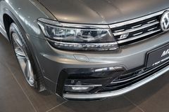 VW Tiguan 2.0 TDI Highline R-Line 4Motion | Pano VW Tiguan 2.0 TDI Highline R-Line 4Motion | Pano