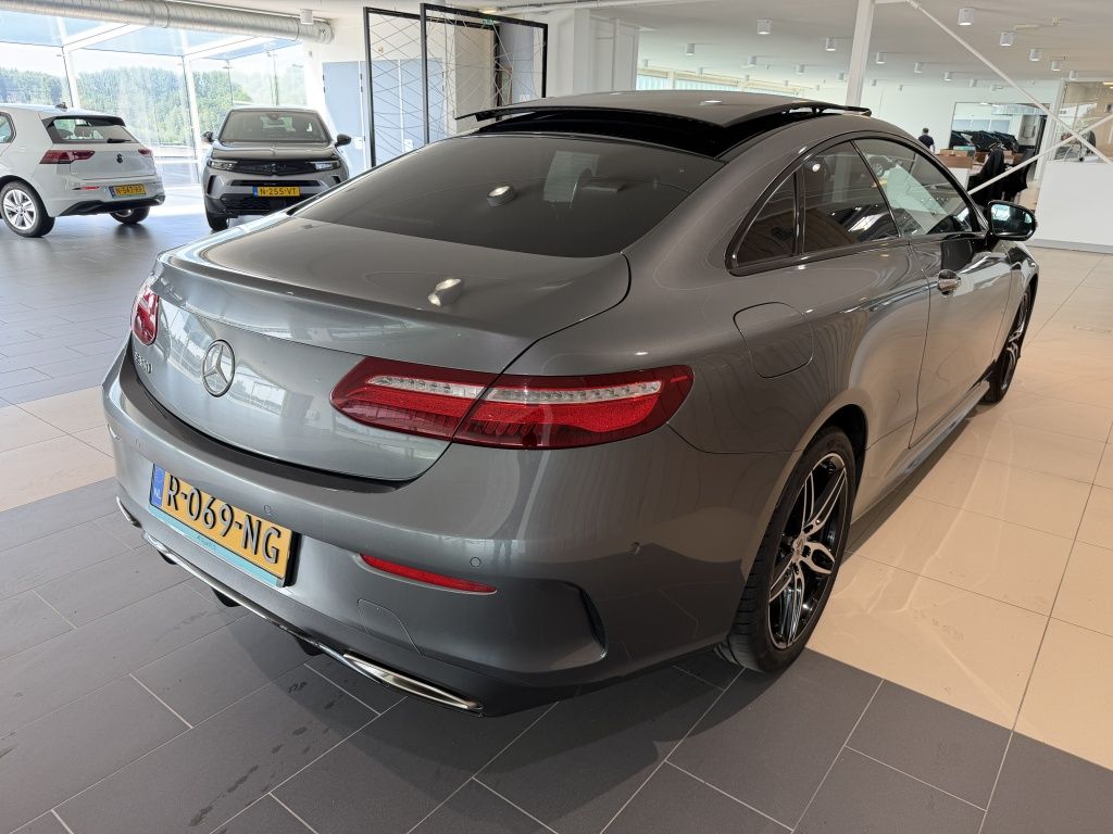Mercedes-Benz E-klasse Coupé 300 Premium Plus imagem 3
