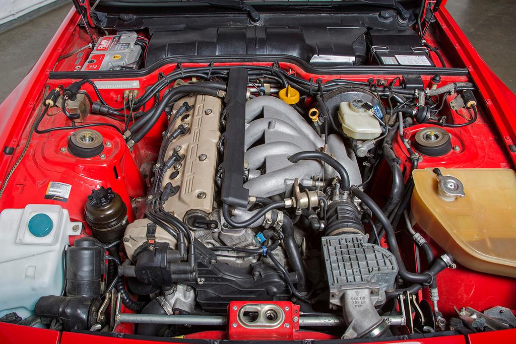 Porsche 944