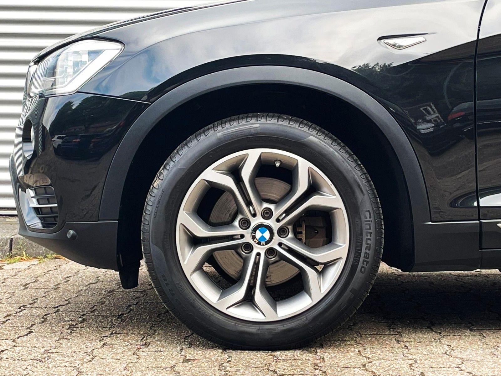 Fahrzeugabbildung BMW X3 xDrive 30d xLine SAG LEDER NAVI LED 360° 1.Hd