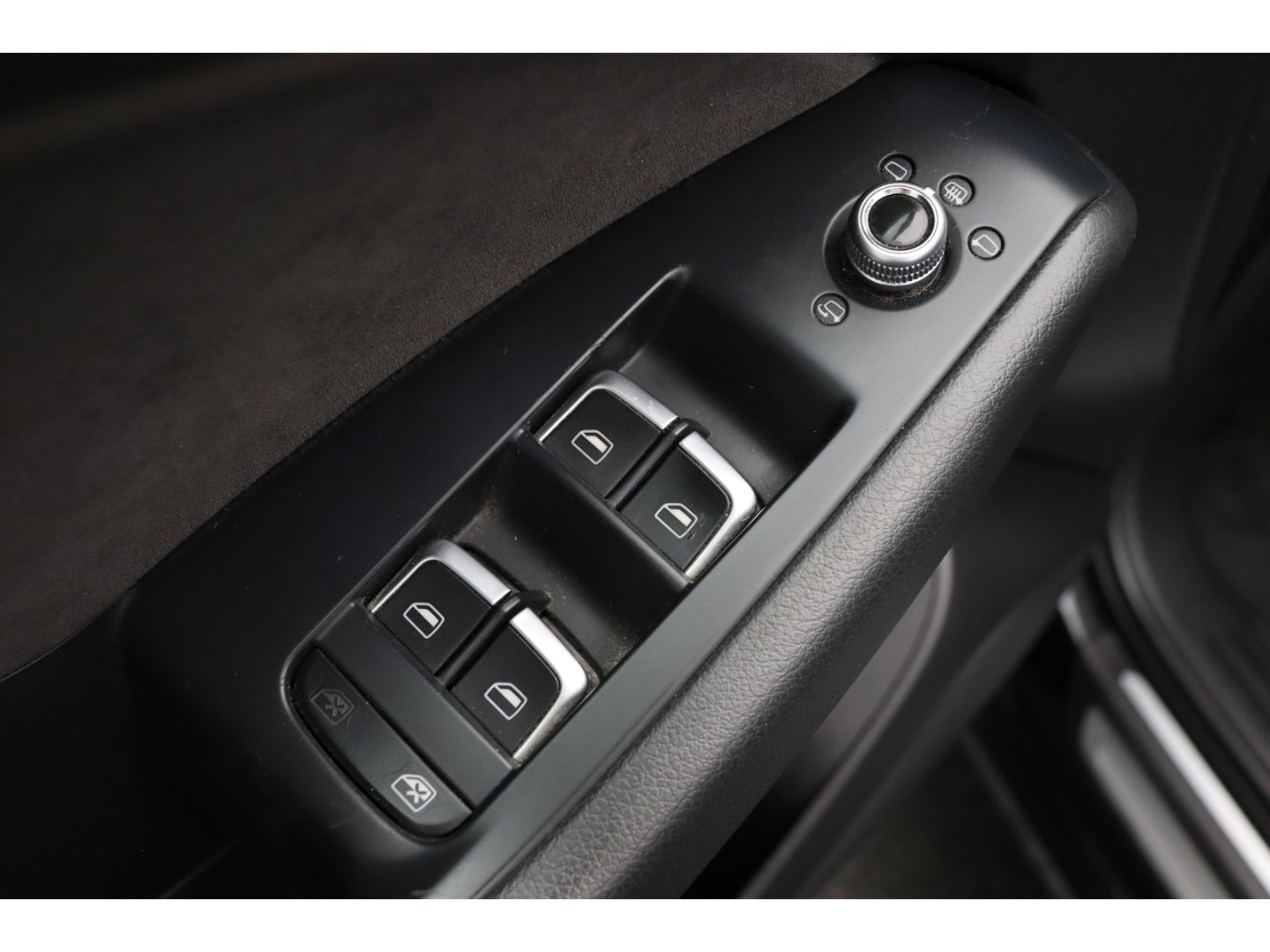 Fahrzeugabbildung Audi Q5 2.0 TDI 130kW quattro ACC Sportsitze Standhei