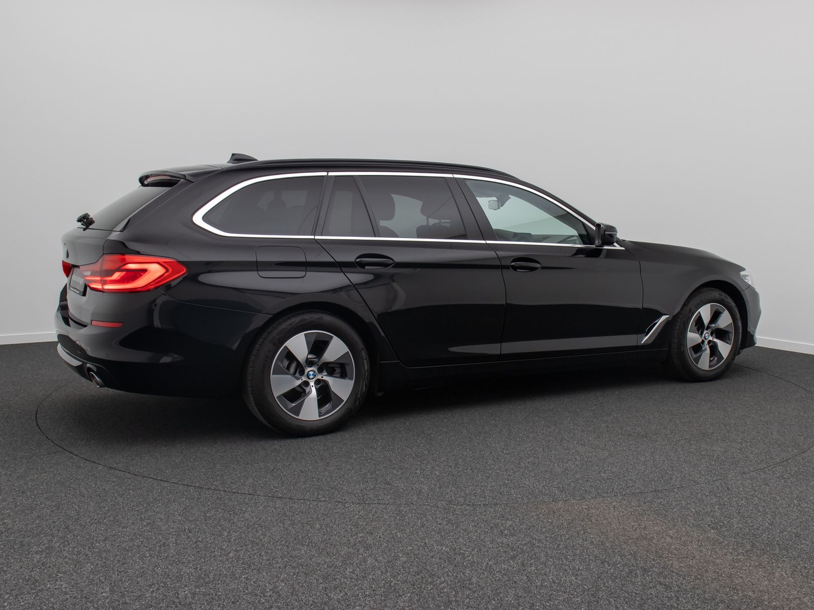 Fahrzeugabbildung BMW 520i Alarm Kamera CockpitPlus ParkAs Geschwindig
