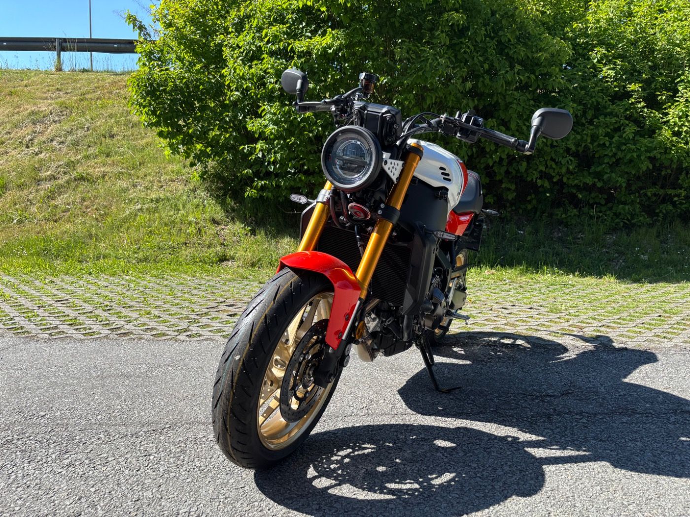 Fahrzeugabbildung Yamaha XSR 900 Modell 2024
