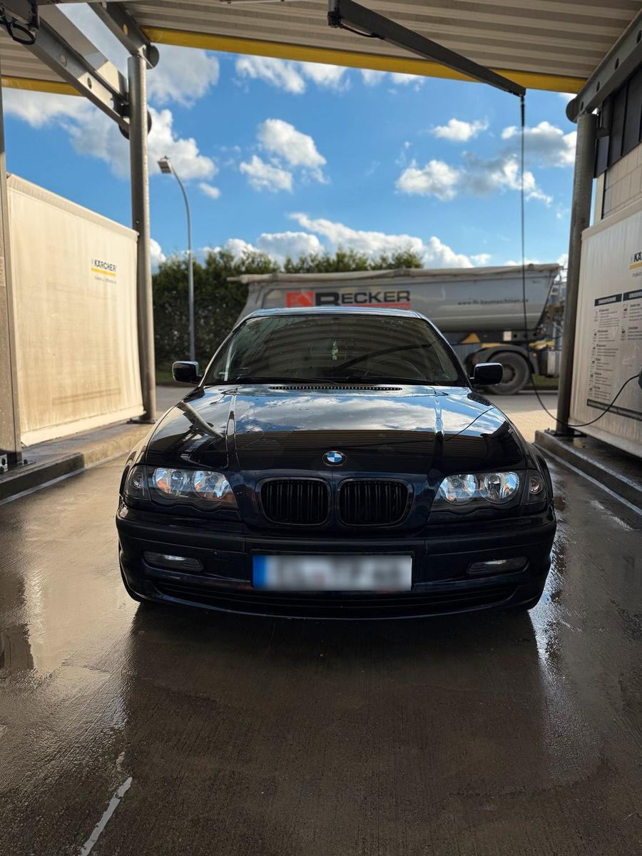 BMW 320