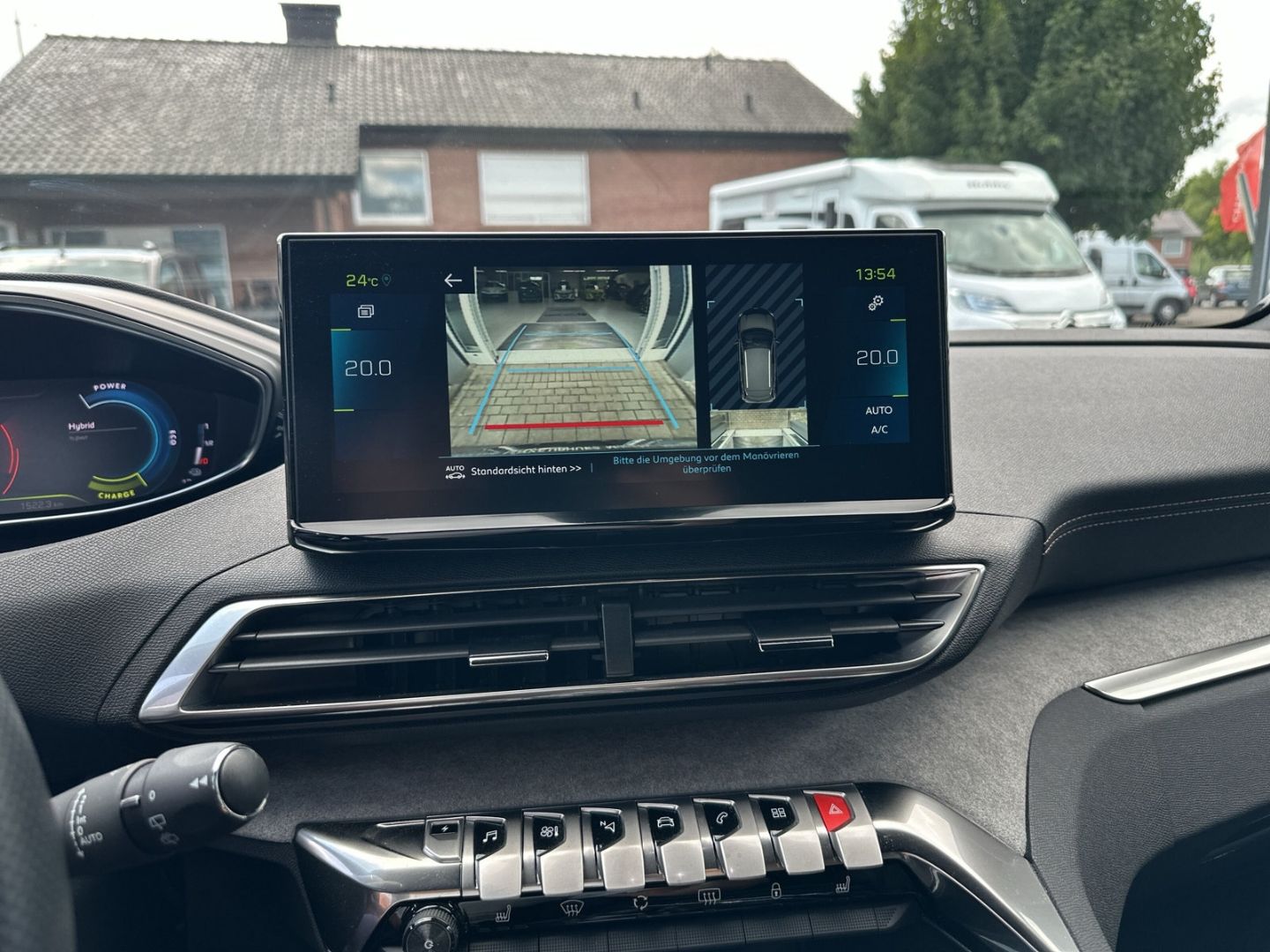 Fahrzeugabbildung Peugeot 3008 GT Plug-In Hybrid 225 e-EAT8 AHK-abn.Navi