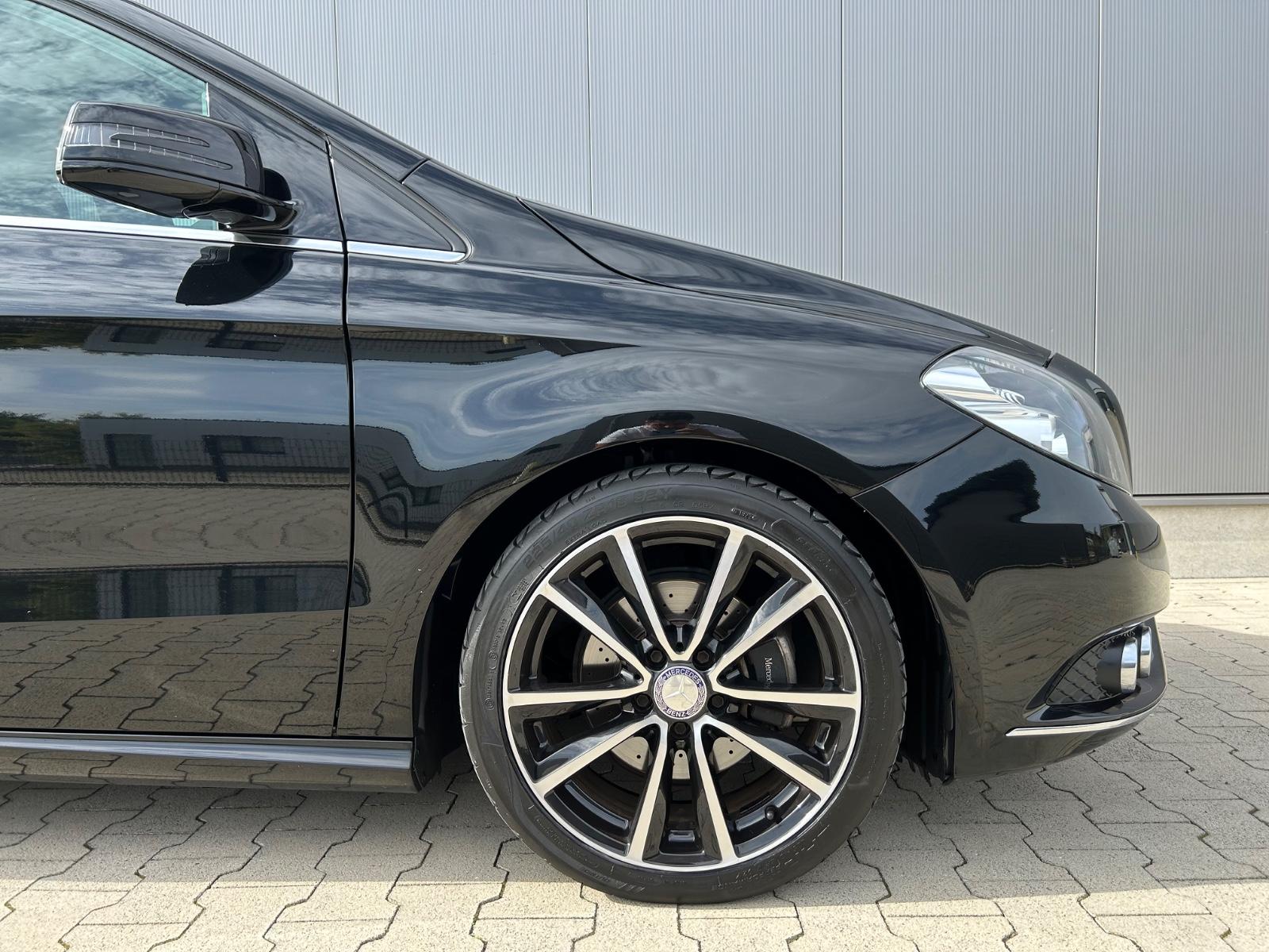 Mercedes-Benz B 180 AMG Line 2. Hand Navi Klima Teilleder USB