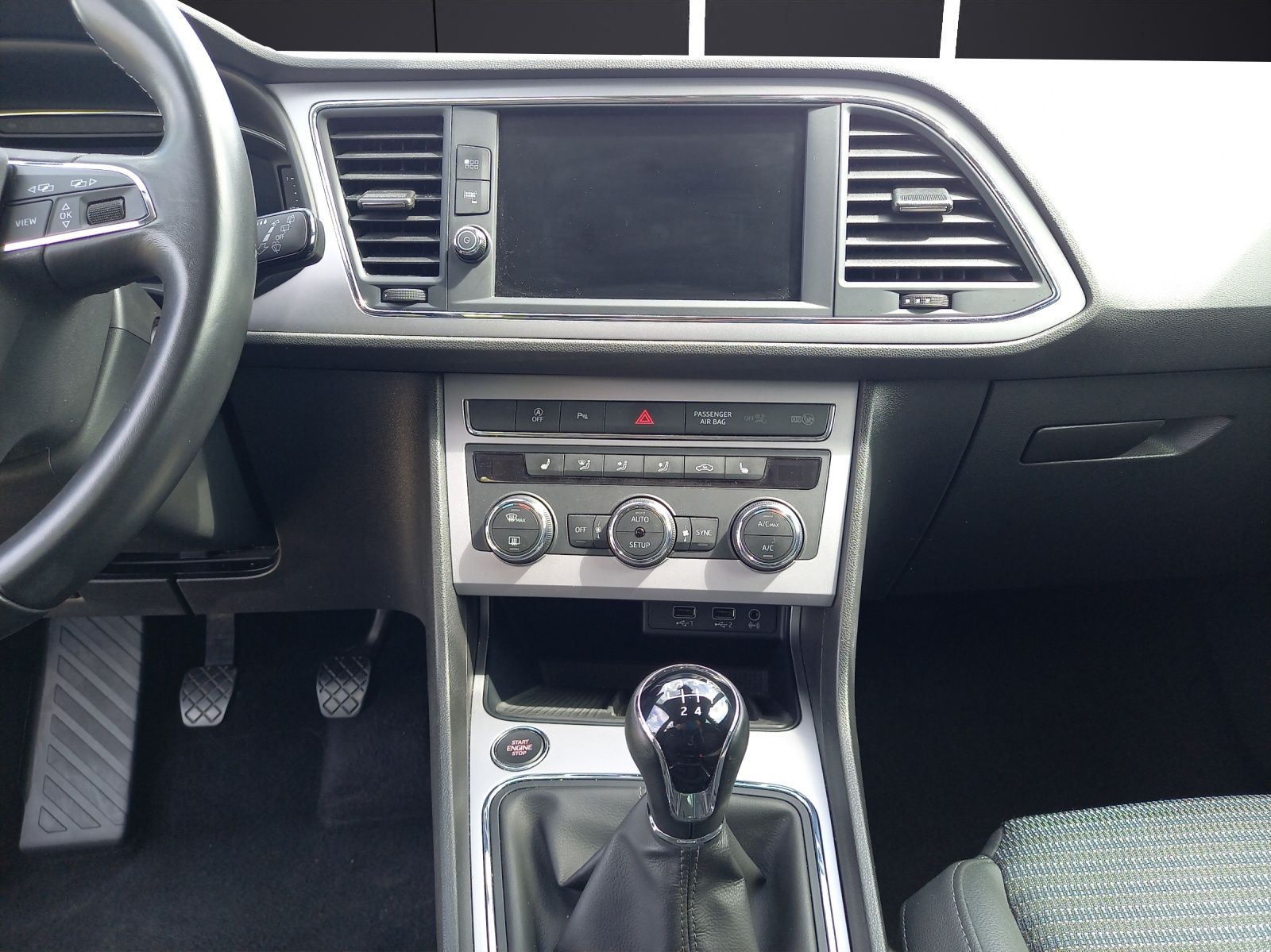 Fahrzeugabbildung SEAT Leon Sportstourer Xcellence 1.5 TSI ACT ACC NAVI