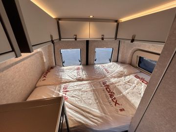 HYMER ERIBA HYMERCAR Grand Canyon S CrossOver 4x4 Winterp. AHK Solar