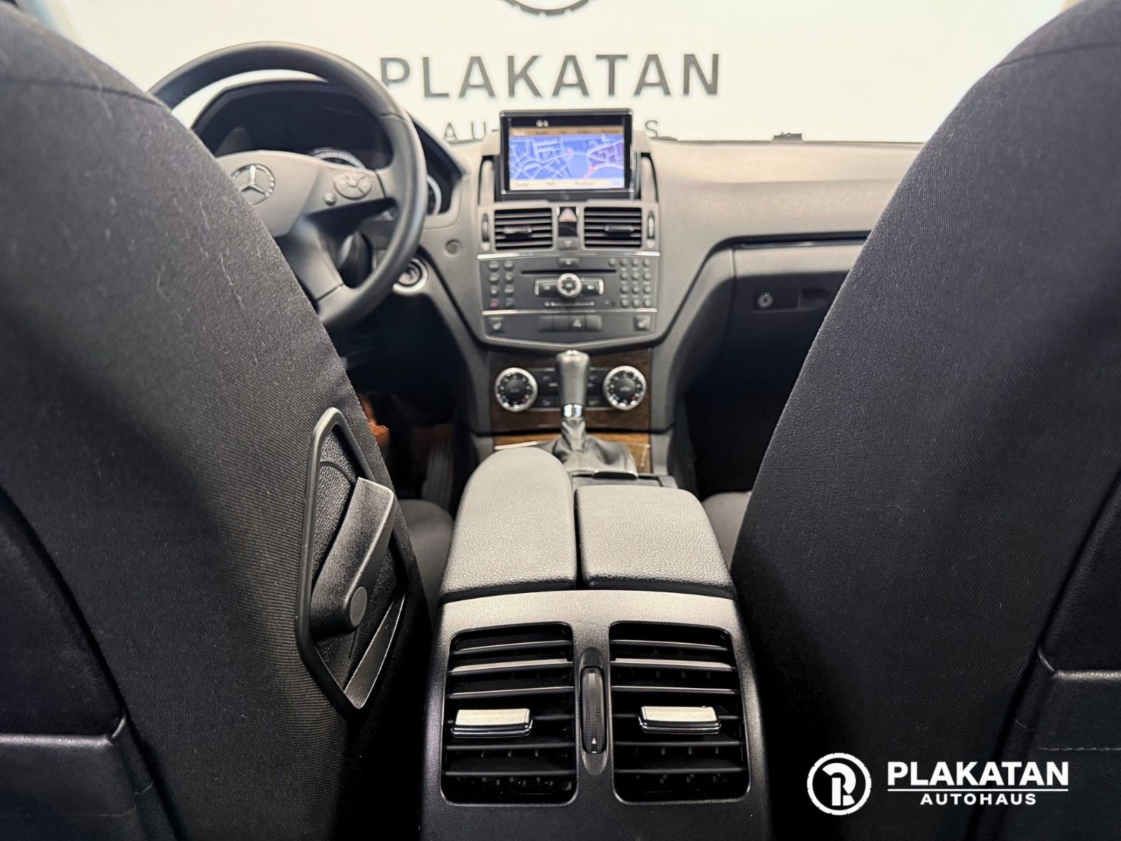 Fahrzeugabbildung Mercedes-Benz C 200 Kompressor Navi, Parksensoren, Service Neu