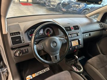 Volkswagen Touran Highline DSG *PANO*SHZ*NAVI*PDC*TEMPOMAT*