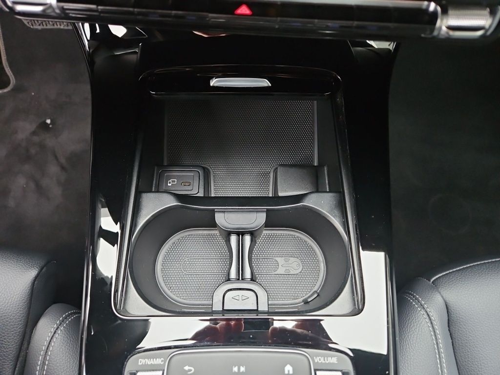 Fahrzeugabbildung Mercedes-Benz CLA 180 Coupé Progressive MBUX-HighEnd LED DAB