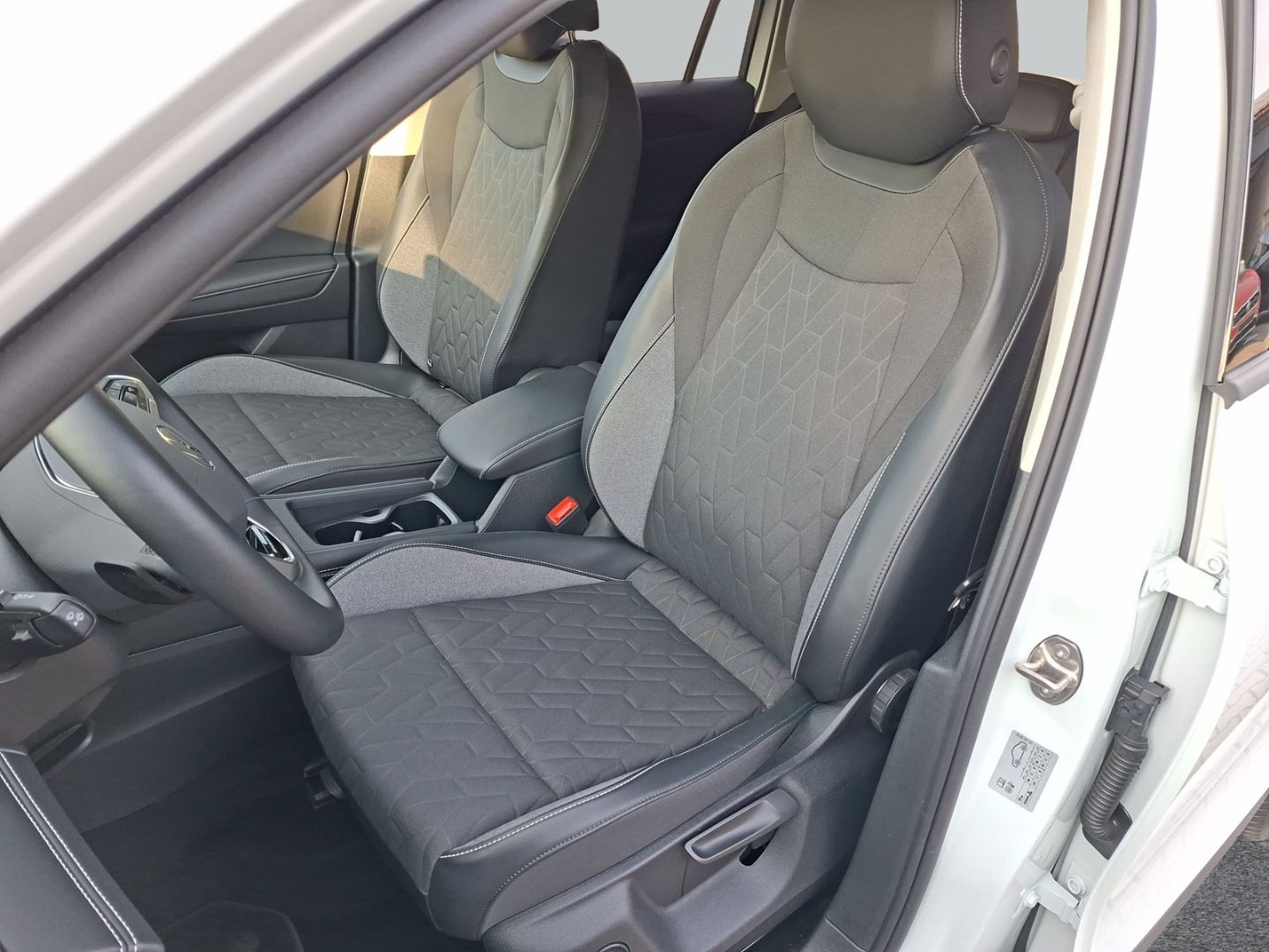 Tiguan 1.5 TSI eHybrid Energy *NAVI*AHK*DCC*
