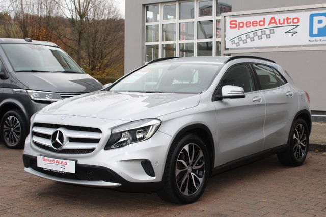 Mercedes-Benz GLA 200 Aut. Style/NAVI/TEMPOMAT/PDC/SHZ./18ZOLL