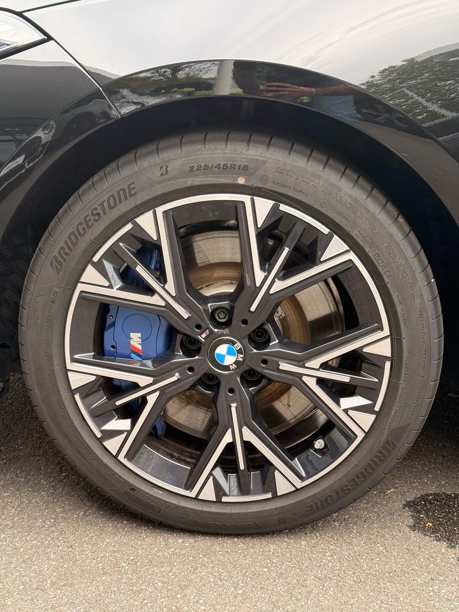 BMW M135 xDrive HK SOUND+LED+KAMERA+SITZHZ+LM18