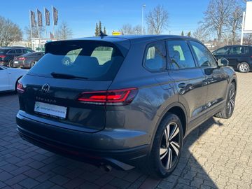 Volkswagen Touareg - 4