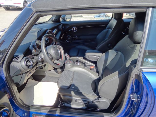 Fahrzeugabbildung MINI Cabrio Cooper S JWC/2.Hd/Leder/Kam/Navi/
