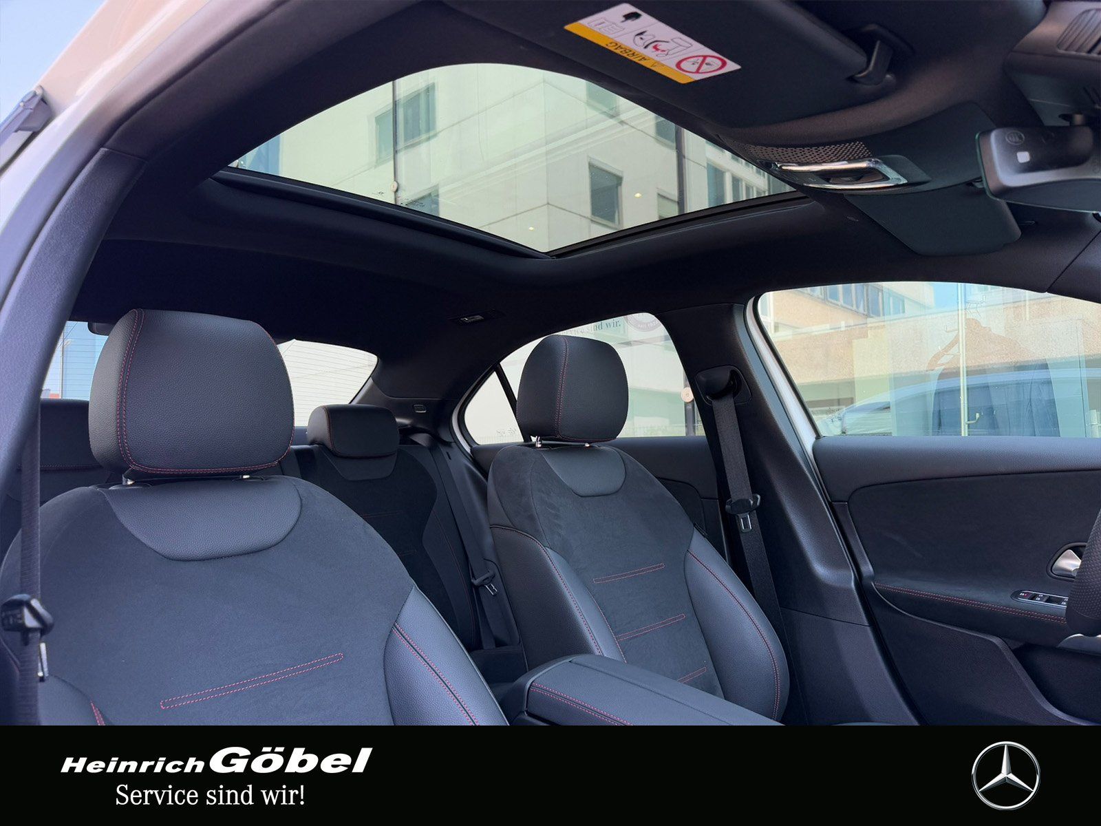 Fahrzeugabbildung Mercedes-Benz A 200 Lim. AMG*PANO*360°*AMBIENTE*TOTWINKEL*