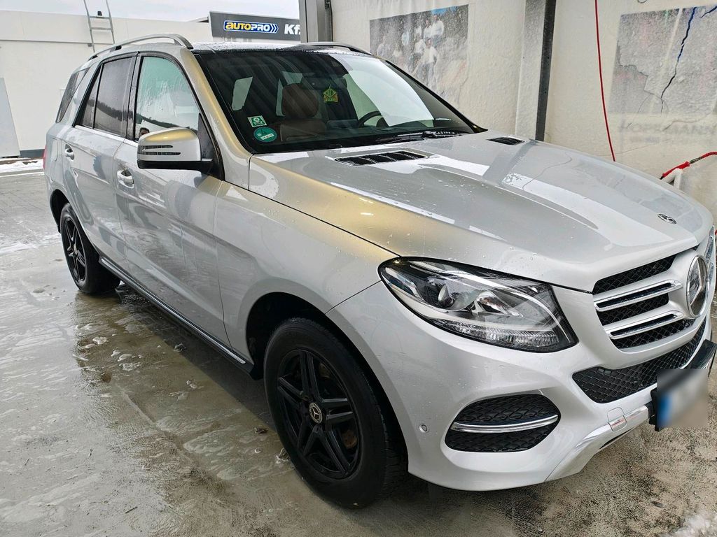 Image of Mercedes-Benz GLE 250