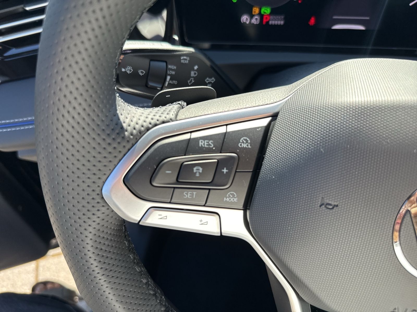 Tiguan 1.5 TSI eHybrid R-Line, AHK, IQ.Drive, Bl
