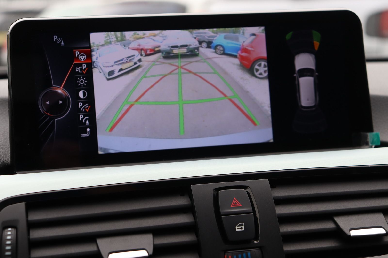 Fahrzeugabbildung BMW 330 d Touring  xDrive Sport Line