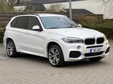 BMW X5 xDrive30d M Sportpaket PANO/HEAD-UP/KAMERA - BMW Gebrauchtwagen in Mönchengladbach