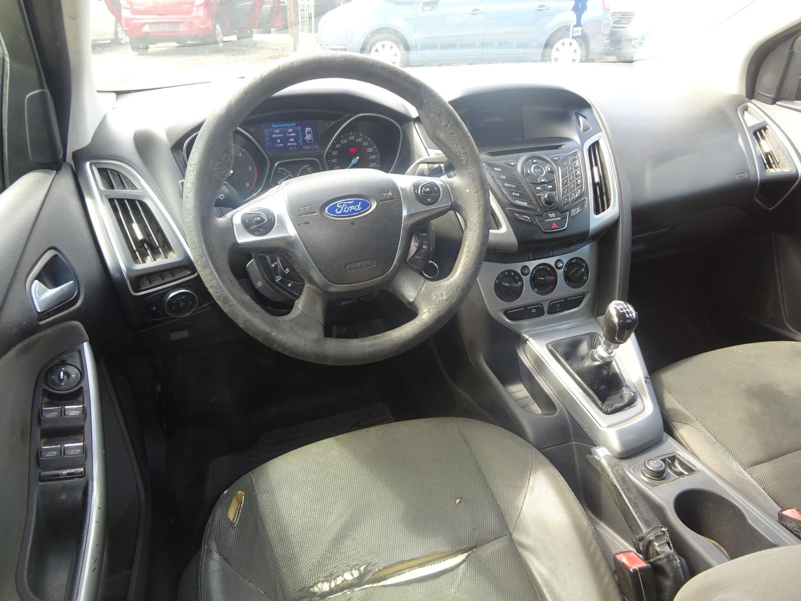 Ford Focus 2012 — фото 10