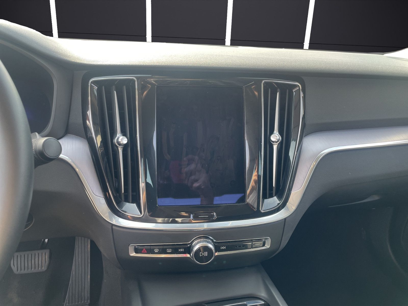 Fahrzeugabbildung Volvo S60 Lim. Plus Dark LED*CAM*Navi*Shzg