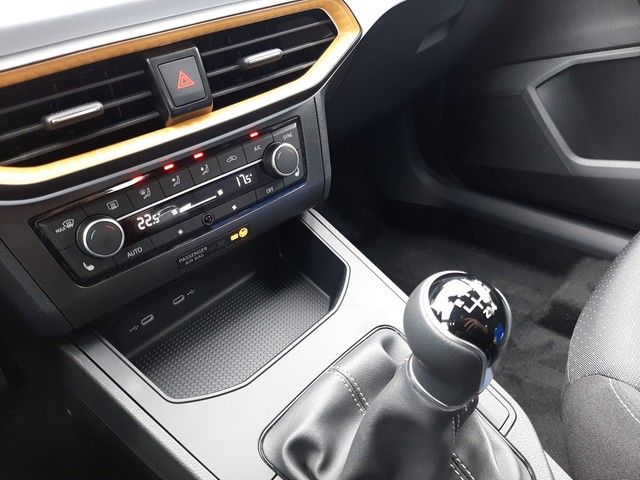 Fahrzeugabbildung Seat Ibiza Style 1.0 TSI SitzHz LED Klimaaut. PDC