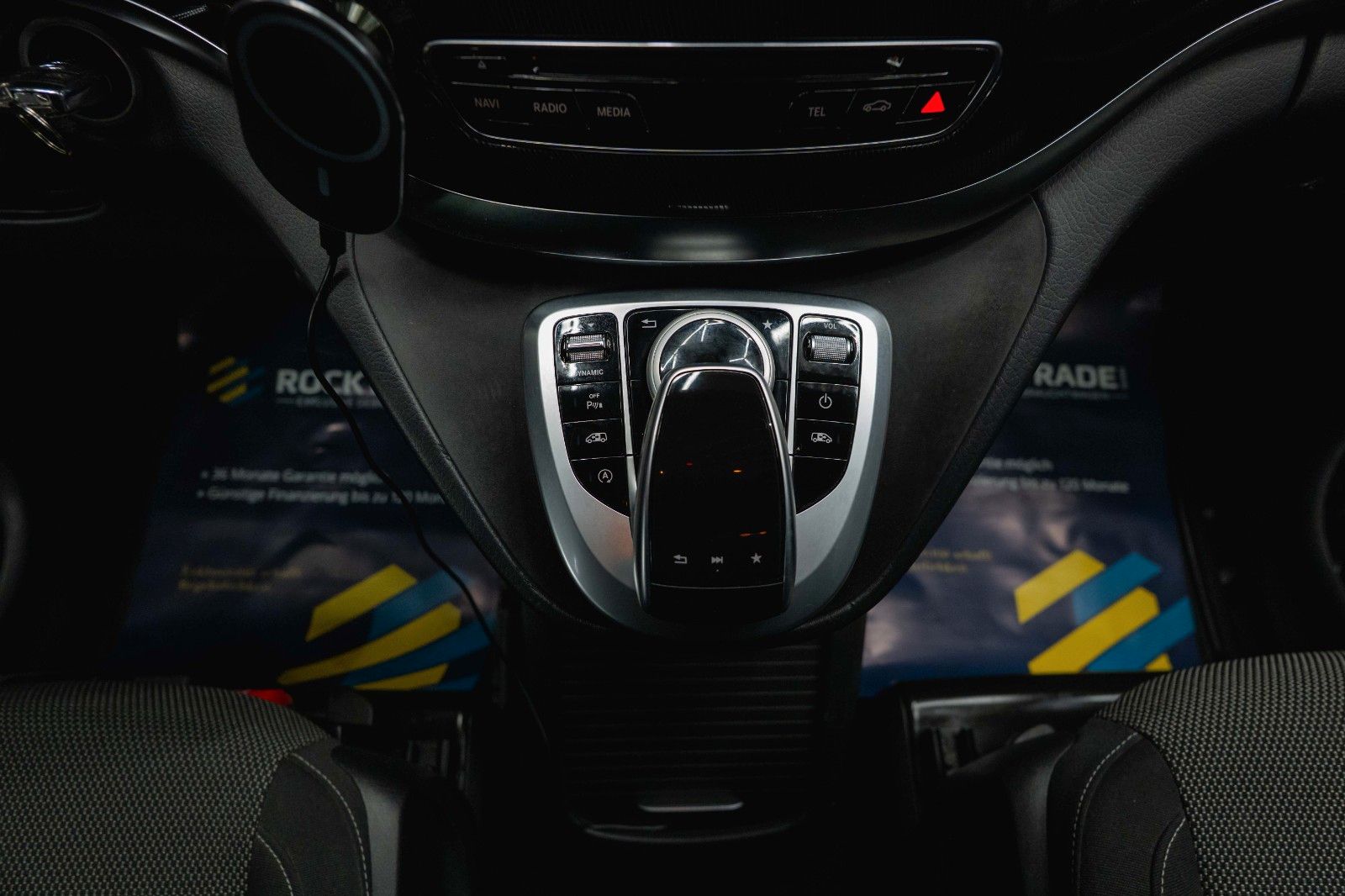 Fahrzeugabbildung Mercedes-Benz V 220 CDI EDITION Sport lang *ACC*DAB*6 Sitze*