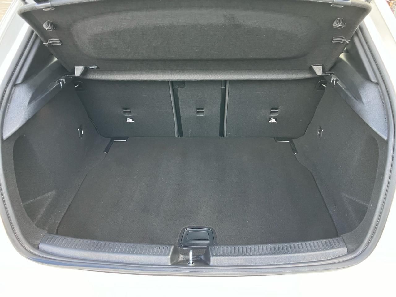 Fahrzeugabbildung Mercedes-Benz A 180 AMG AdvPlus Night Kamera Multibeam Keyless