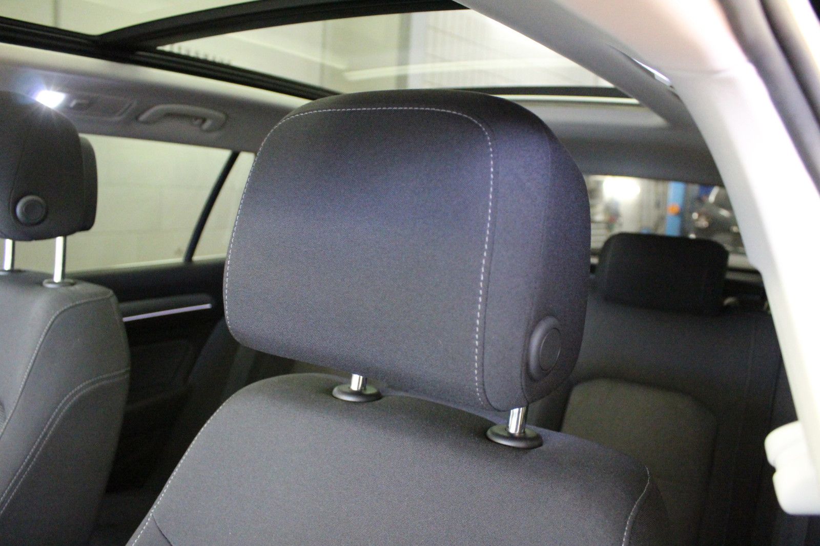 Fahrzeugabbildung Volkswagen Passat Variant 1.8 TSI DSG Comfortline Variant
