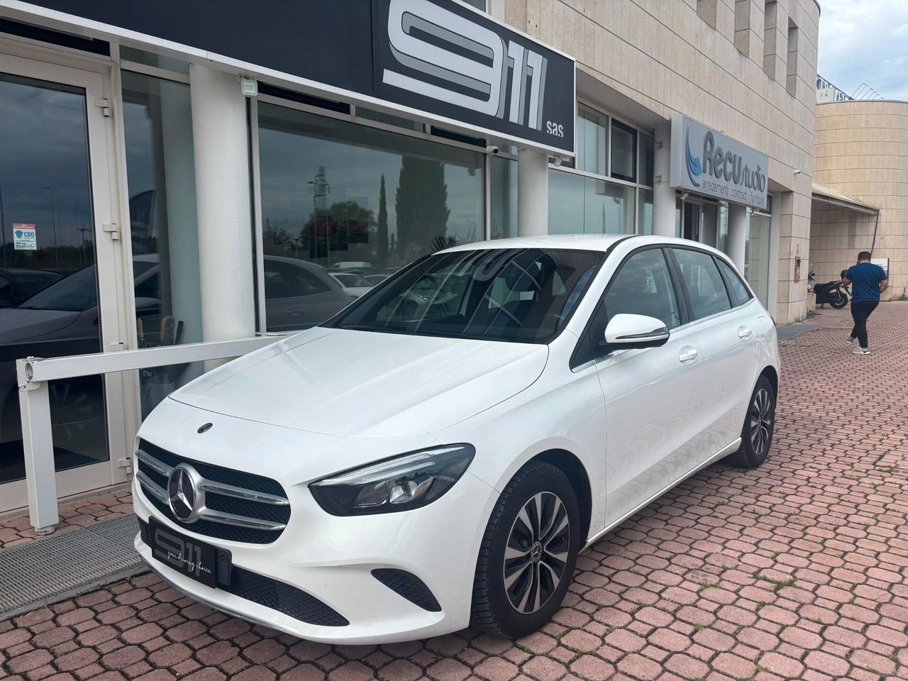 MERCEDES-BENZ Mercedes-benz B 180 d Automatic Executive