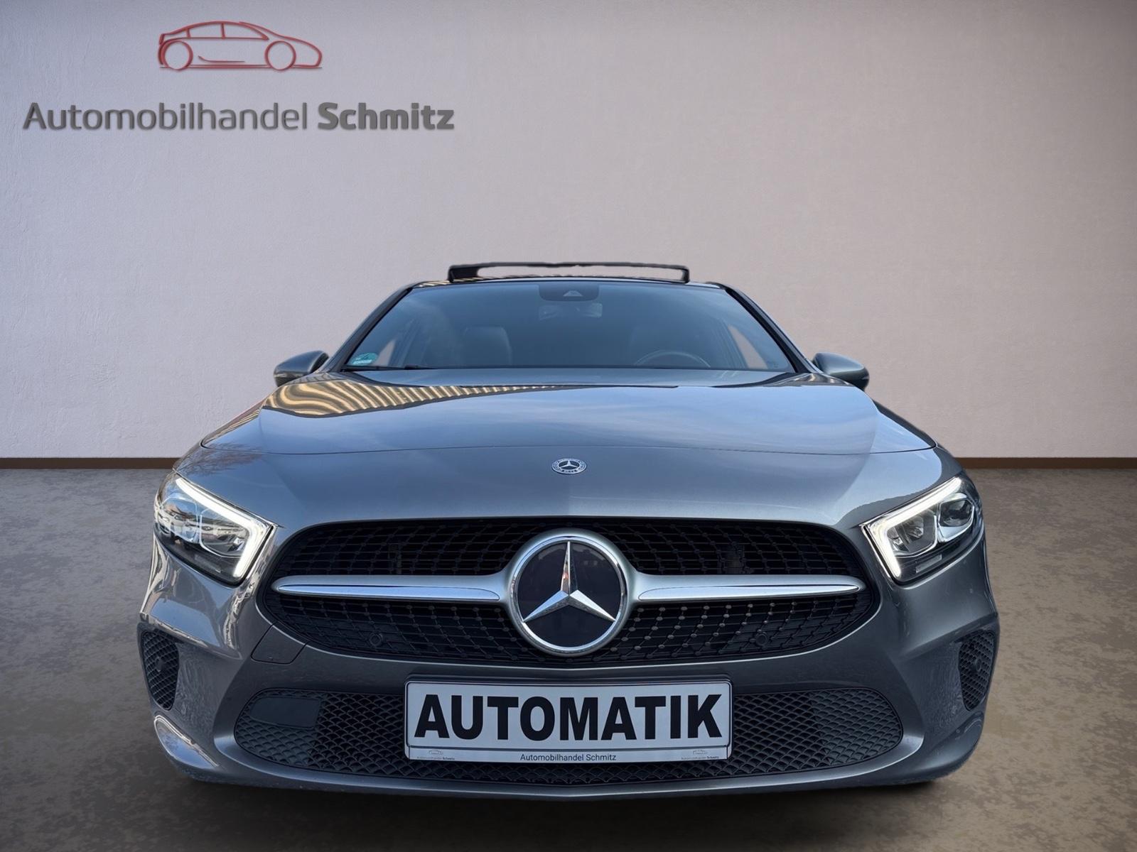 Mercedes-Benz A 250 Automatik Panorama LED 8fach