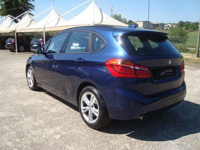 BMW 218