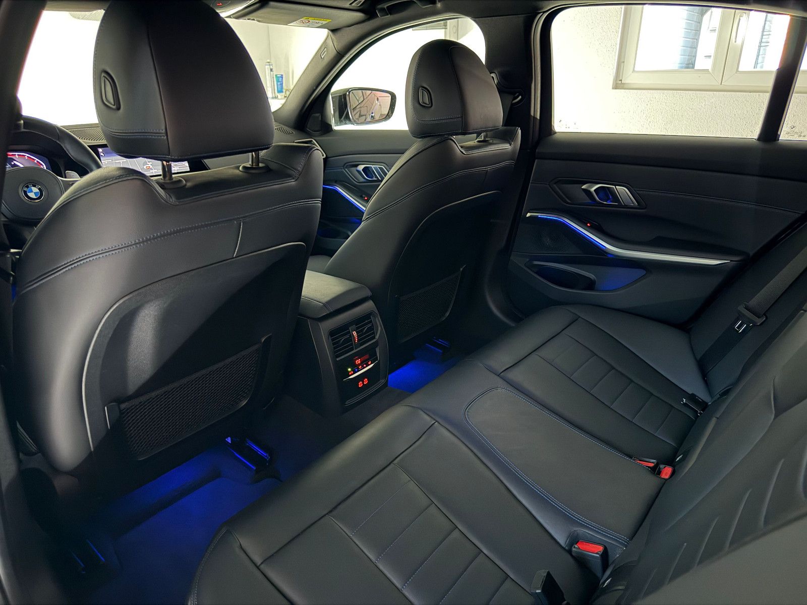 Fahrzeugabbildung BMW 330 i M SPORT/Hi-FI/VRTL COCKPIT/LASER/19% MwSt.