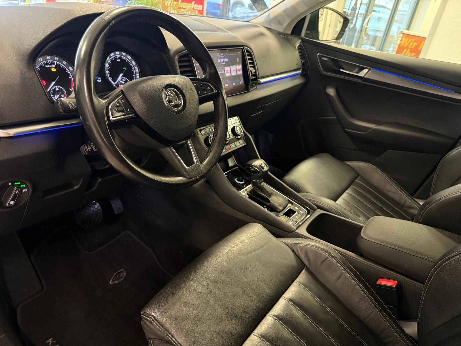 Fahrzeugabbildung SKODA Karoq Style 4x4 / AHK/ALLRAD/LED/KAMERA/LEDER