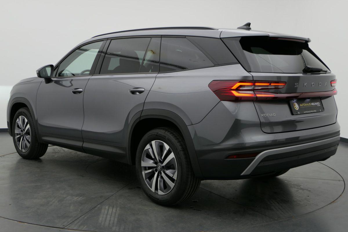 Skoda Kodiaq 1.5 TSI DSG+7SITZ+STANDHZ+CAM+MATRIX+NAV+