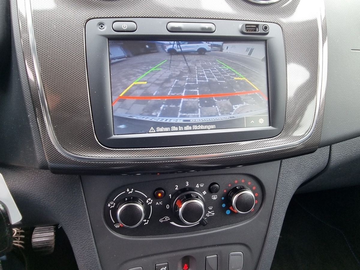 Fahrzeugabbildung Dacia Sandero Stepway Prestige TCe 100