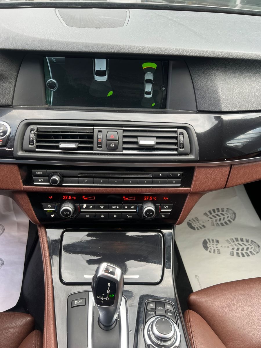 Fahrzeugabbildung BMW 530 d Lim. xDrive *HEAD-UP*LEDER-BRAUN*MEMORY*