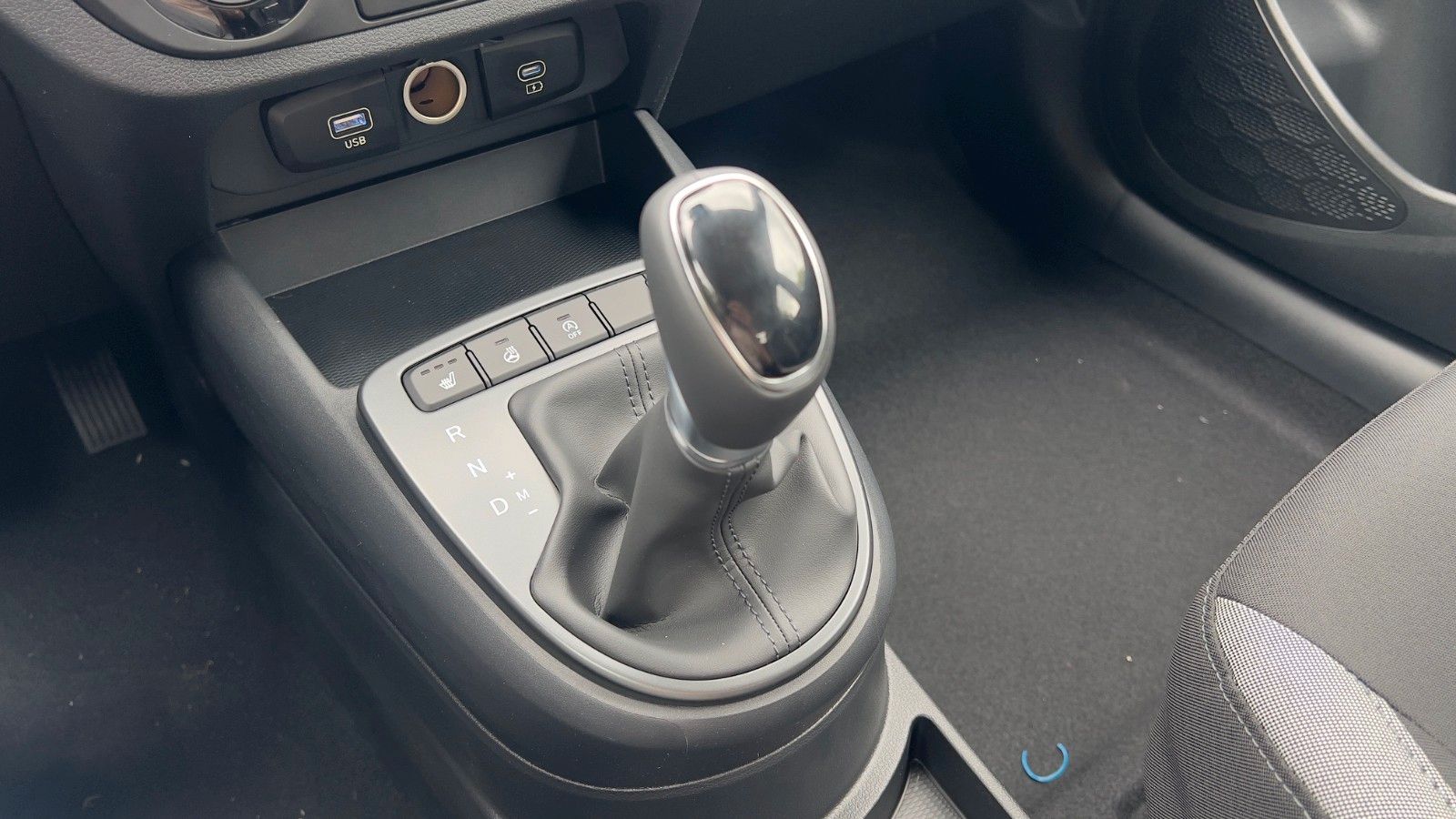 Fahrzeugabbildung Hyundai i10 Trend 1.0 AMT *Navi*RFKamera*PDC*Klima*