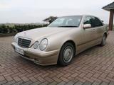 Mercedes-Benz W210 E-Klasse 220 CDI AHK 2.... - gebrauchte Mercedes-Benz E 220 aus dem Jahr 2000