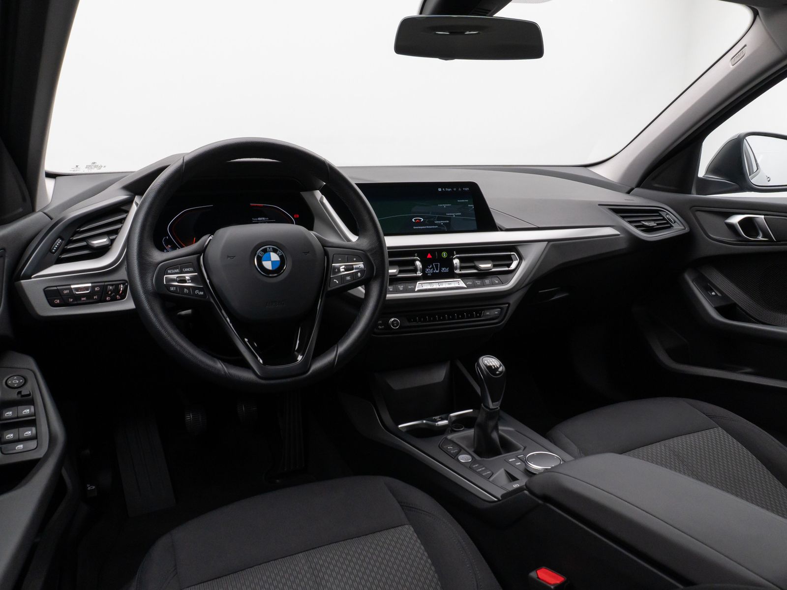 Fahrzeugabbildung BMW 118i DAB CockPitPro PDC LED Geschwindigkeitsreg