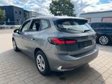 BMW 218iA Active Tourer PREMIUM LED NAV KAM LIVE COC - mit Benzin-Antrieb: mit ABS, mit Klimaanlage