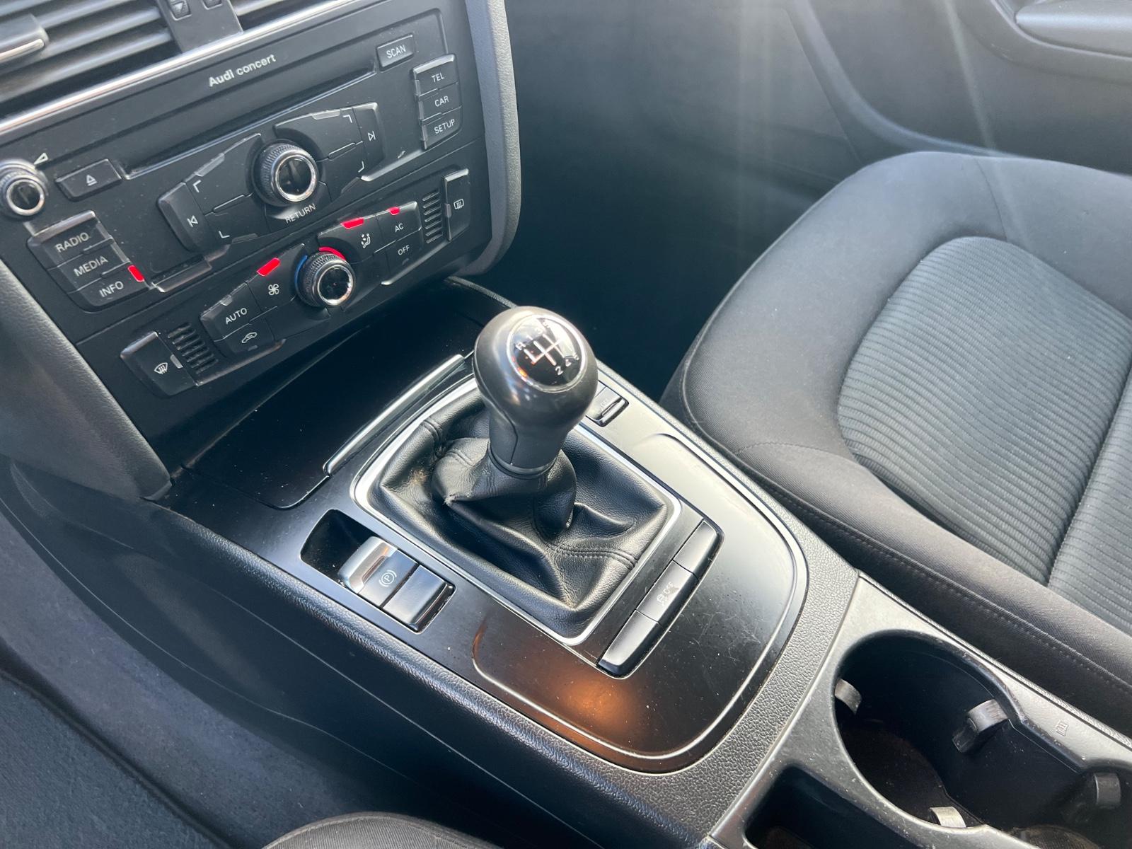Audi A4 2011 — photo 40