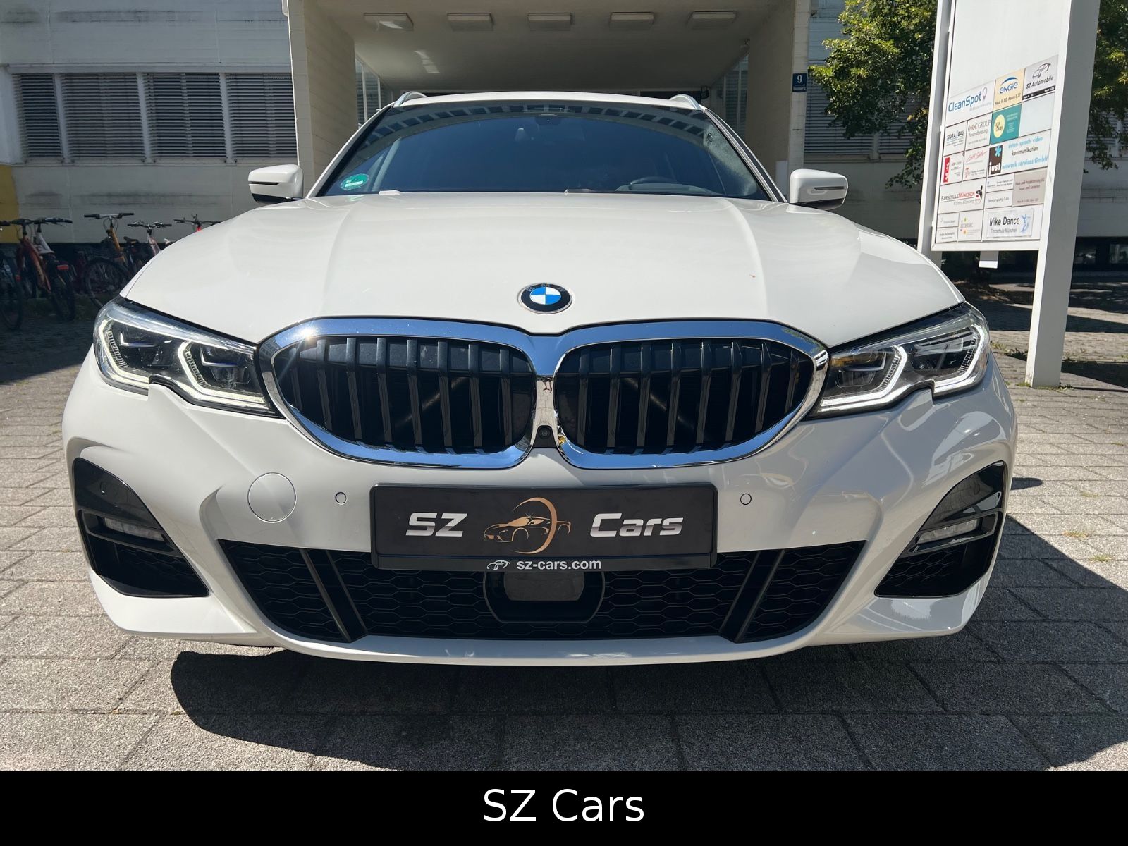 BMW 330d Touring xDrive M Sport*AHK*PANO* imagem 3